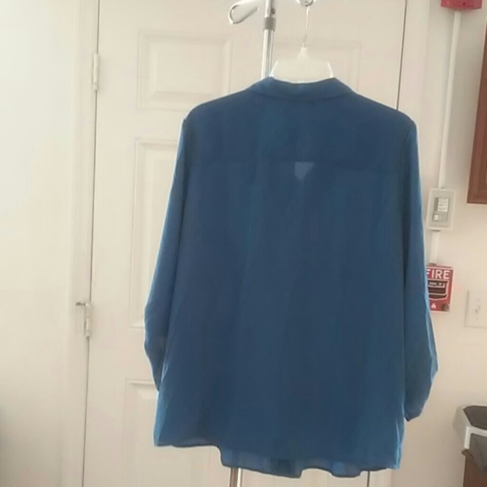 Tops - Picture 2 of 2